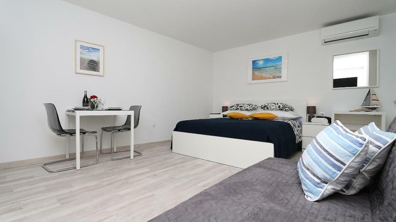 Modern Apartments Iva Макарска Экстерьер фото