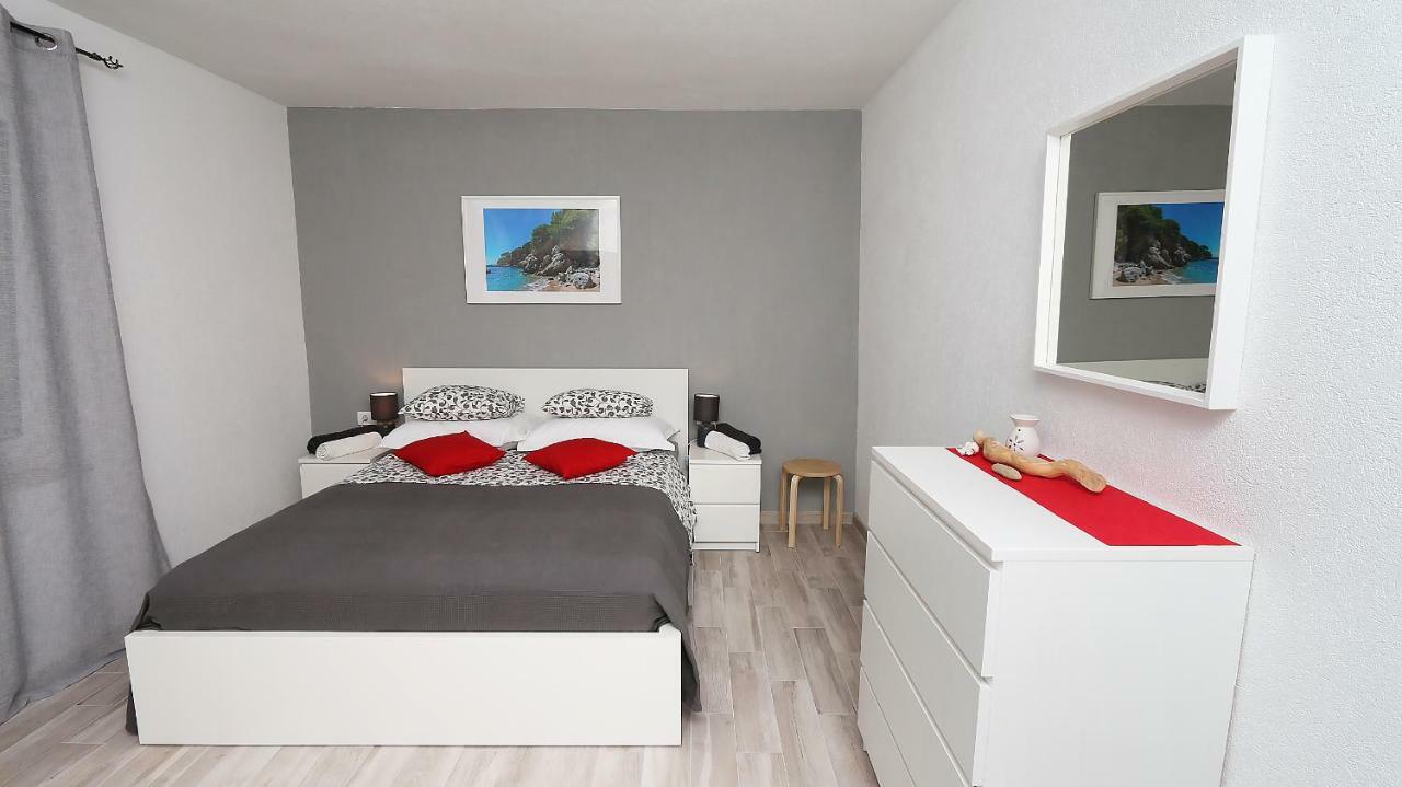 Modern Apartments Iva Макарска Экстерьер фото