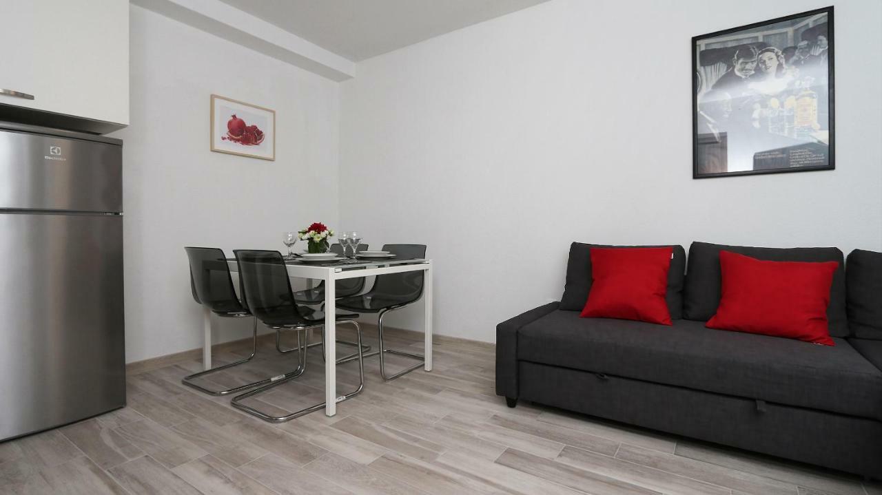 Modern Apartments Iva Макарска Экстерьер фото