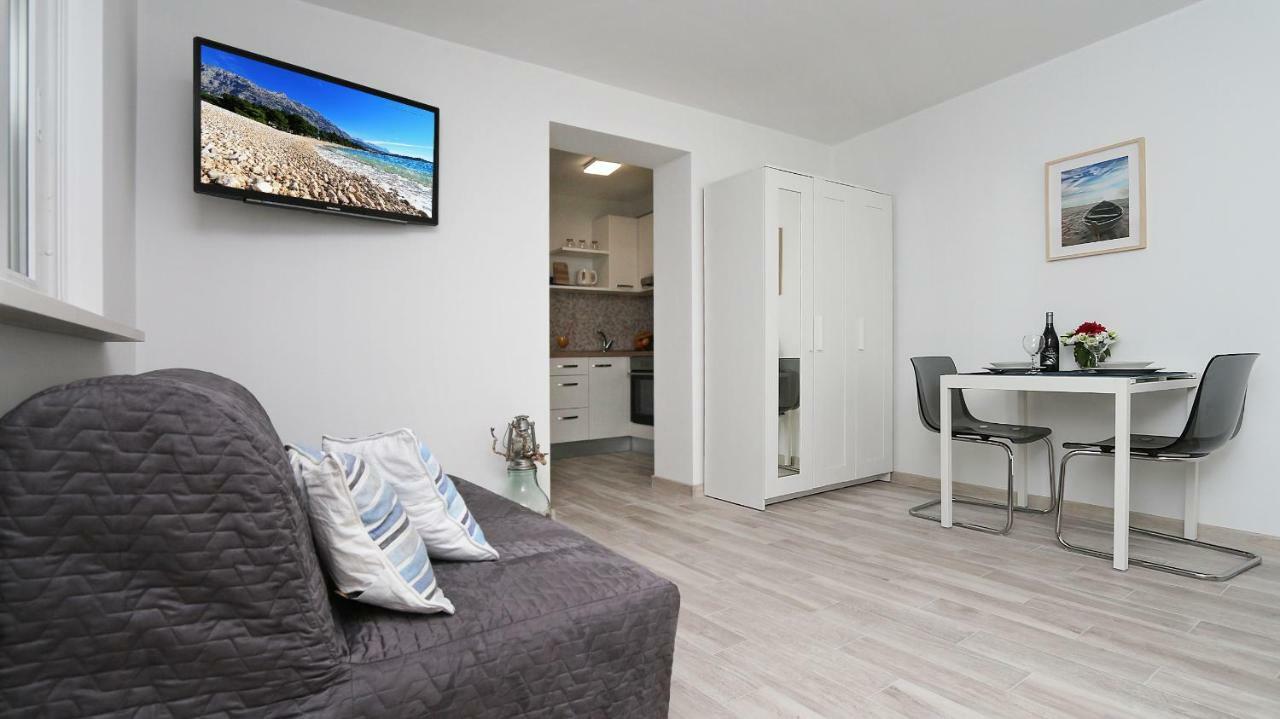 Modern Apartments Iva Макарска Экстерьер фото